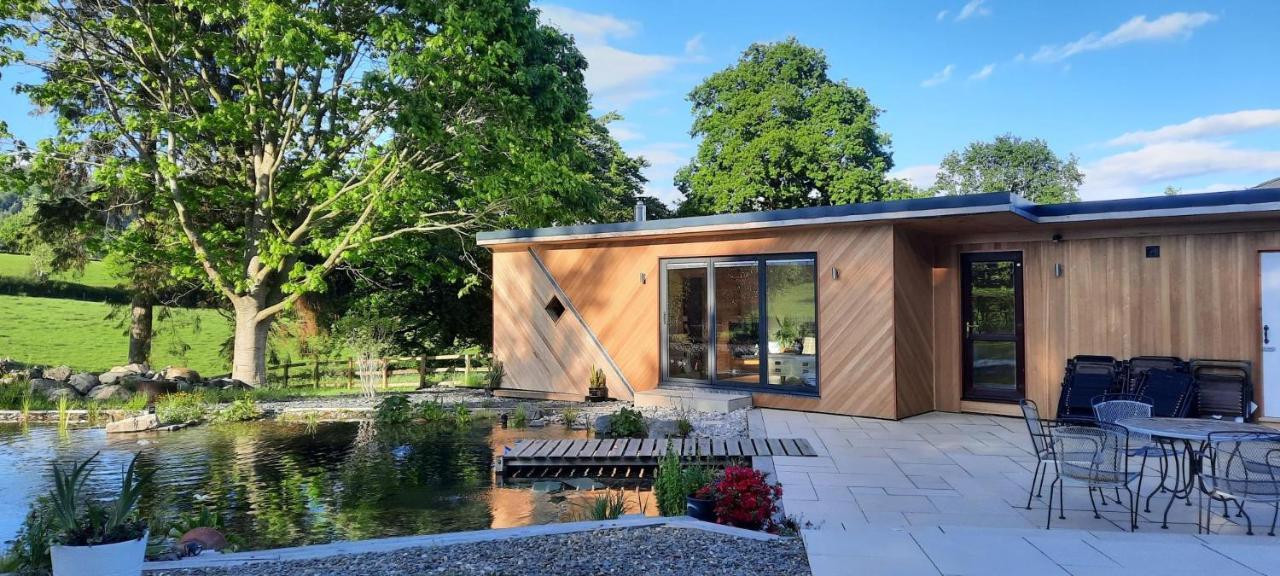 Mid-Wales Farmhouse, Swimming Pool, Tranquil Countryside Views, Sleeps 14 Meifod Экстерьер фото