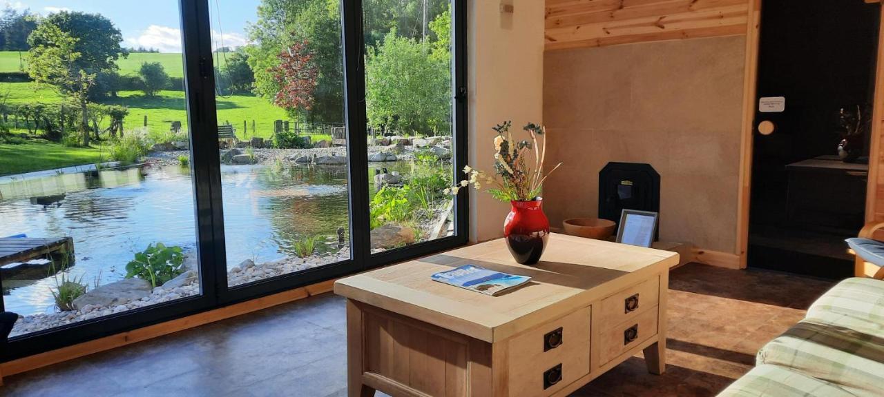 Mid-Wales Farmhouse, Swimming Pool, Tranquil Countryside Views, Sleeps 14 Meifod Экстерьер фото